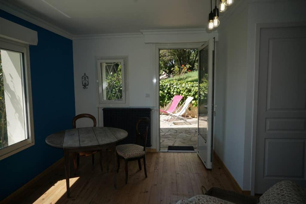 Appartement Avec Vue Panoramique Sur L'Estuaire De La Gironde Plassac  المظهر الخارجي الصورة