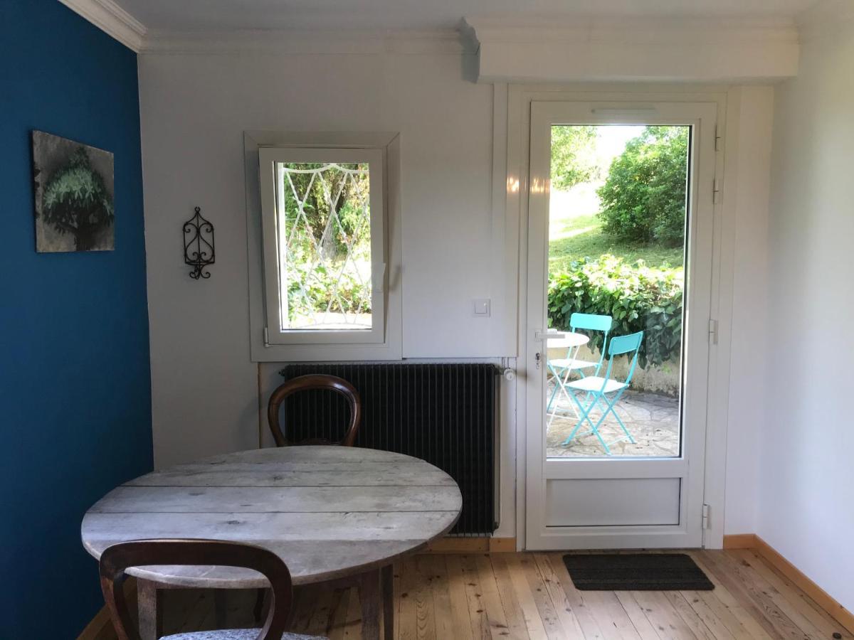 Appartement Avec Vue Panoramique Sur L'Estuaire De La Gironde Plassac  المظهر الخارجي الصورة